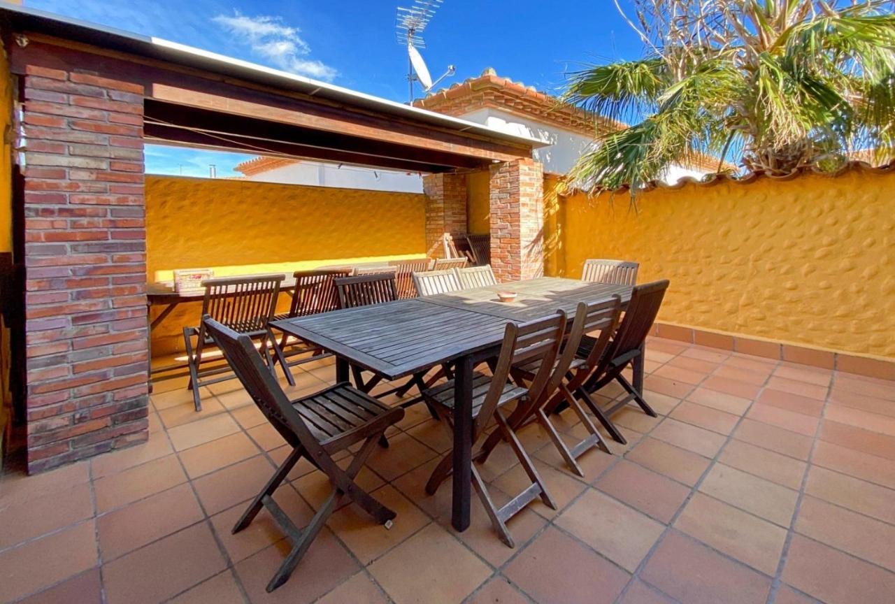 Ampuriahome Villa Hosting 15, Pool & Mooring Empuriabrava Exteriör bild