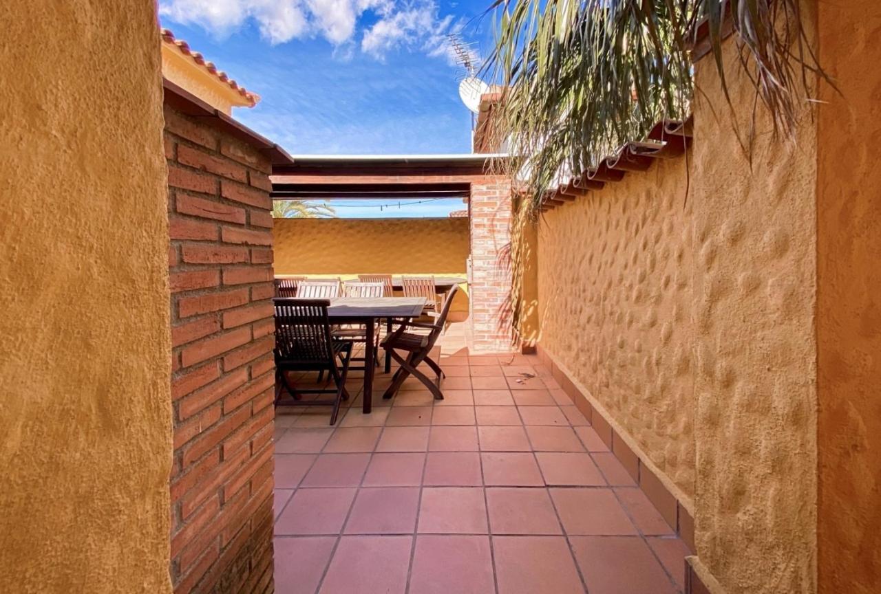 Ampuriahome Villa Hosting 15, Pool & Mooring Empuriabrava Exteriör bild