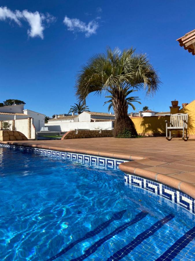 Ampuriahome Villa Hosting 15, Pool & Mooring Empuriabrava Exteriör bild