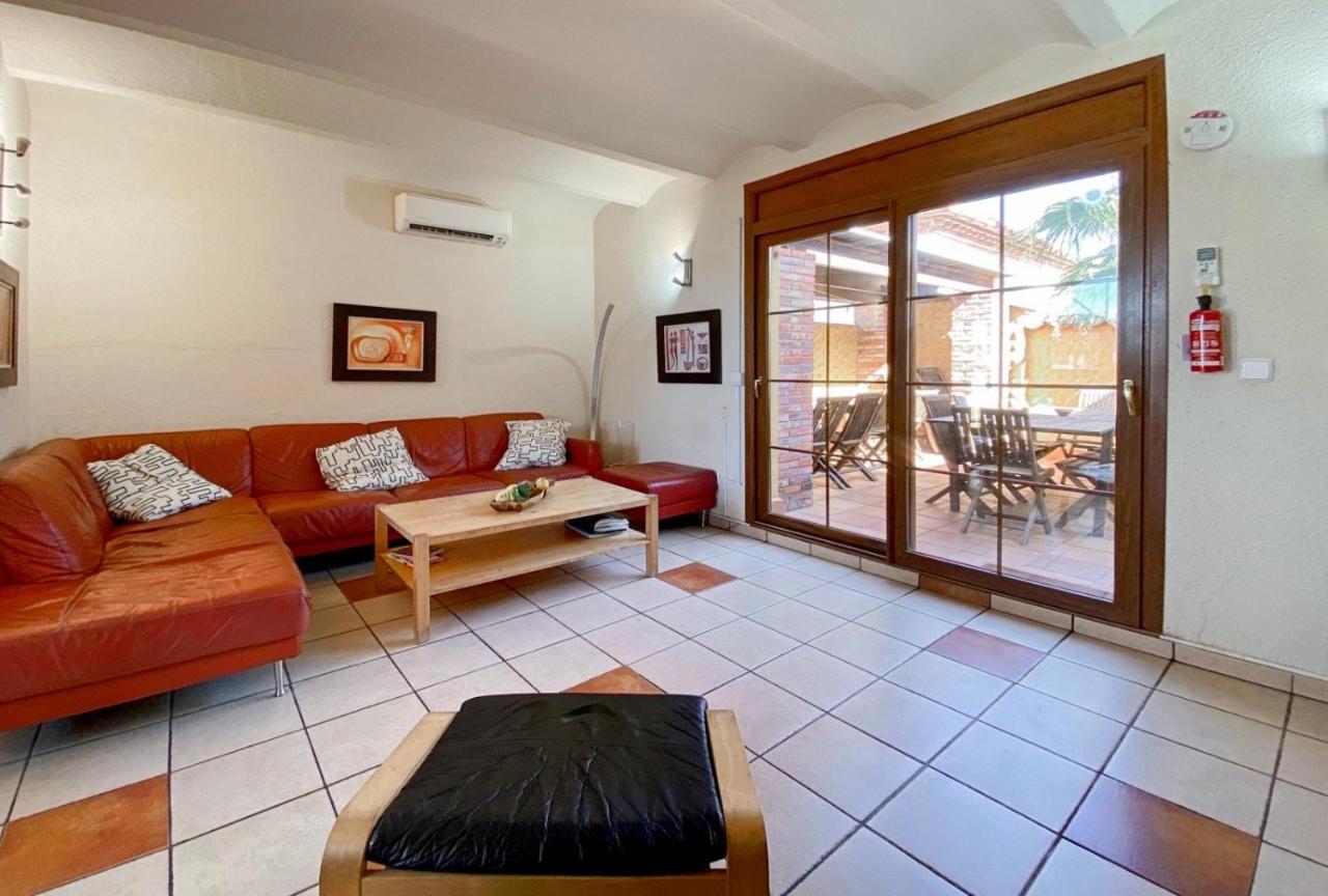 Ampuriahome Villa Hosting 15, Pool & Mooring Empuriabrava Exteriör bild